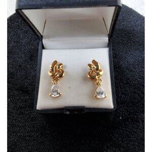 vintage new 14kt gold plated oval cubic zirconia teardrop shaped pierced earring